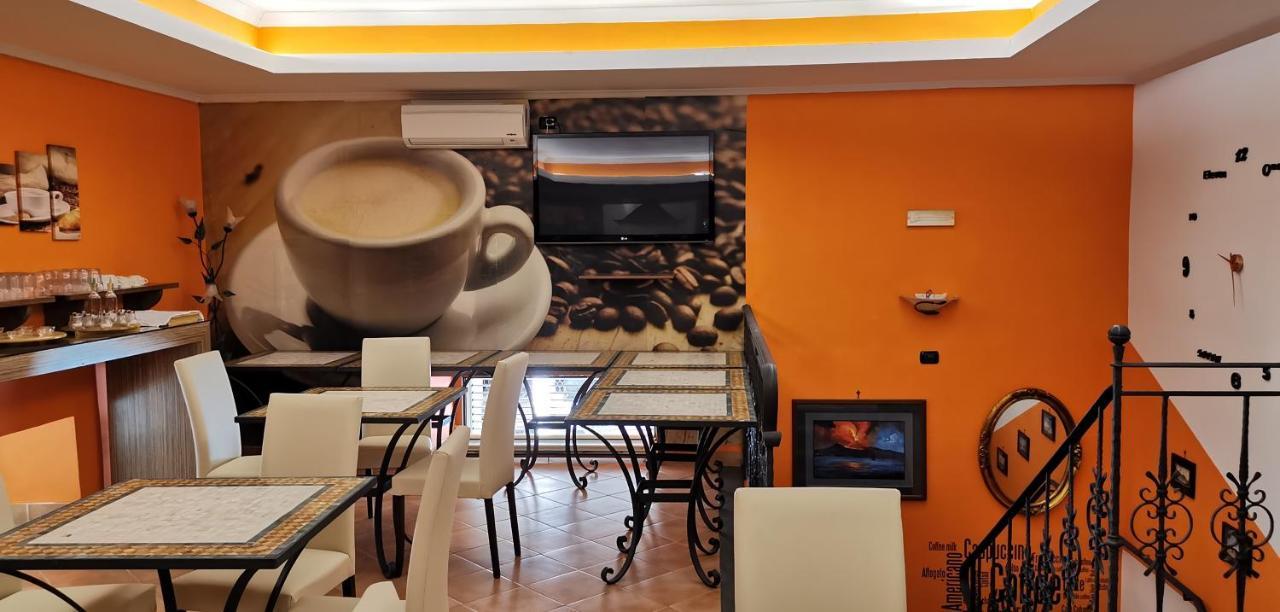 Hotel Neapolis Bagian luar foto