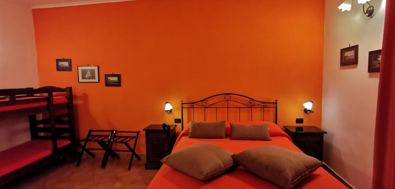 Hotel Neapolis Bagian luar foto