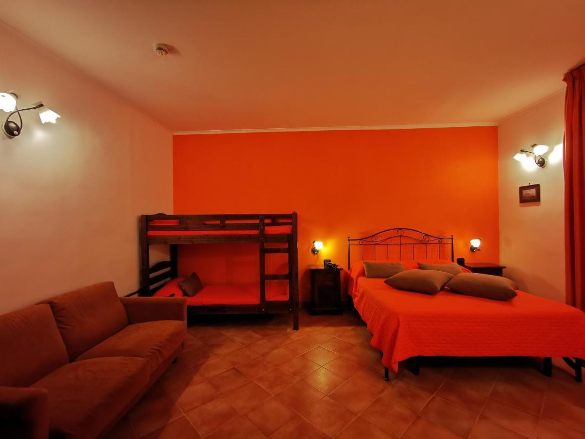 Hotel Neapolis Bagian luar foto